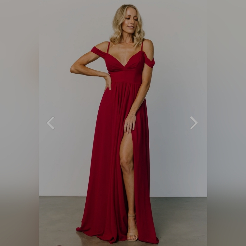Baltic Born NWT Bianca Lace Maxi Dress (M) in Crimson
